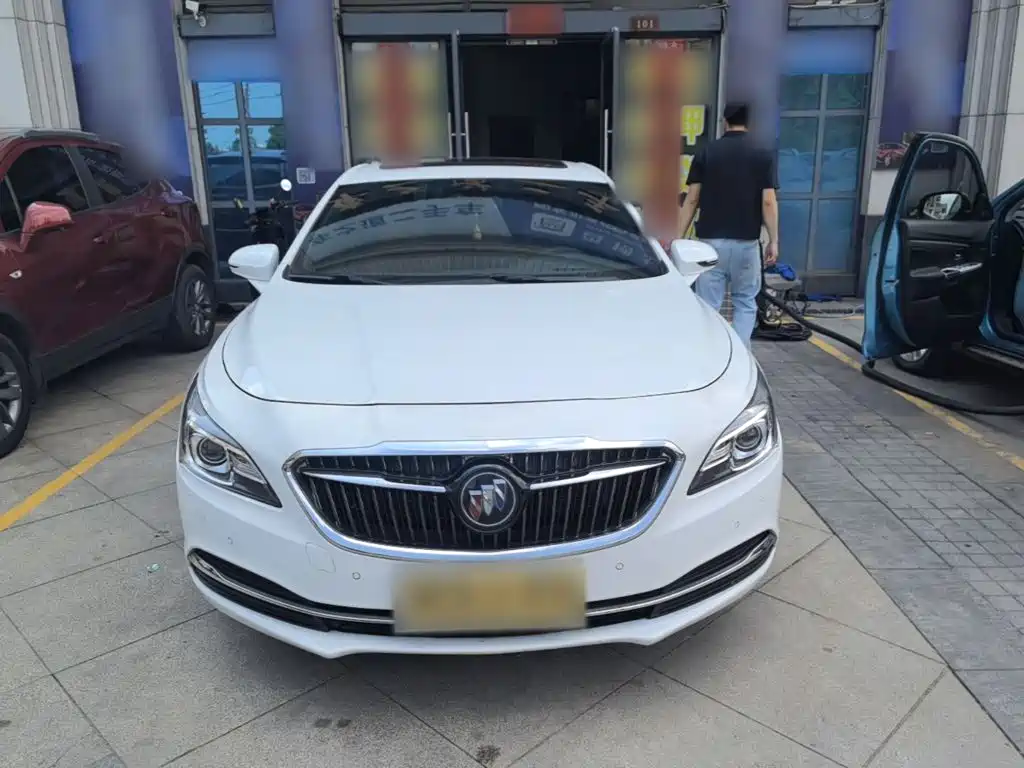 Buick LaCrosse 2018 — фото 3