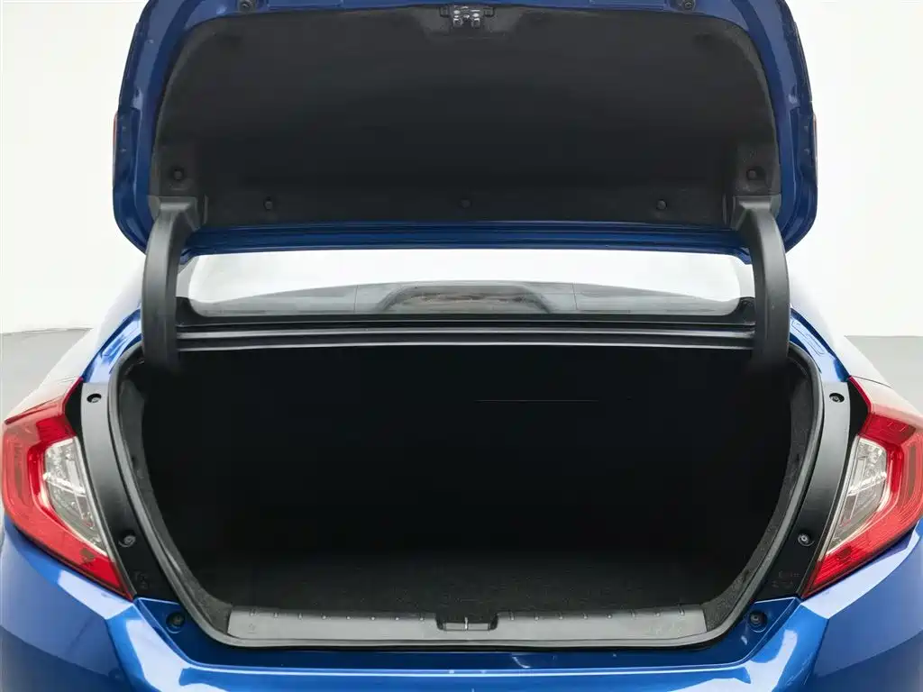 Honda Civic 2017 — фото 16