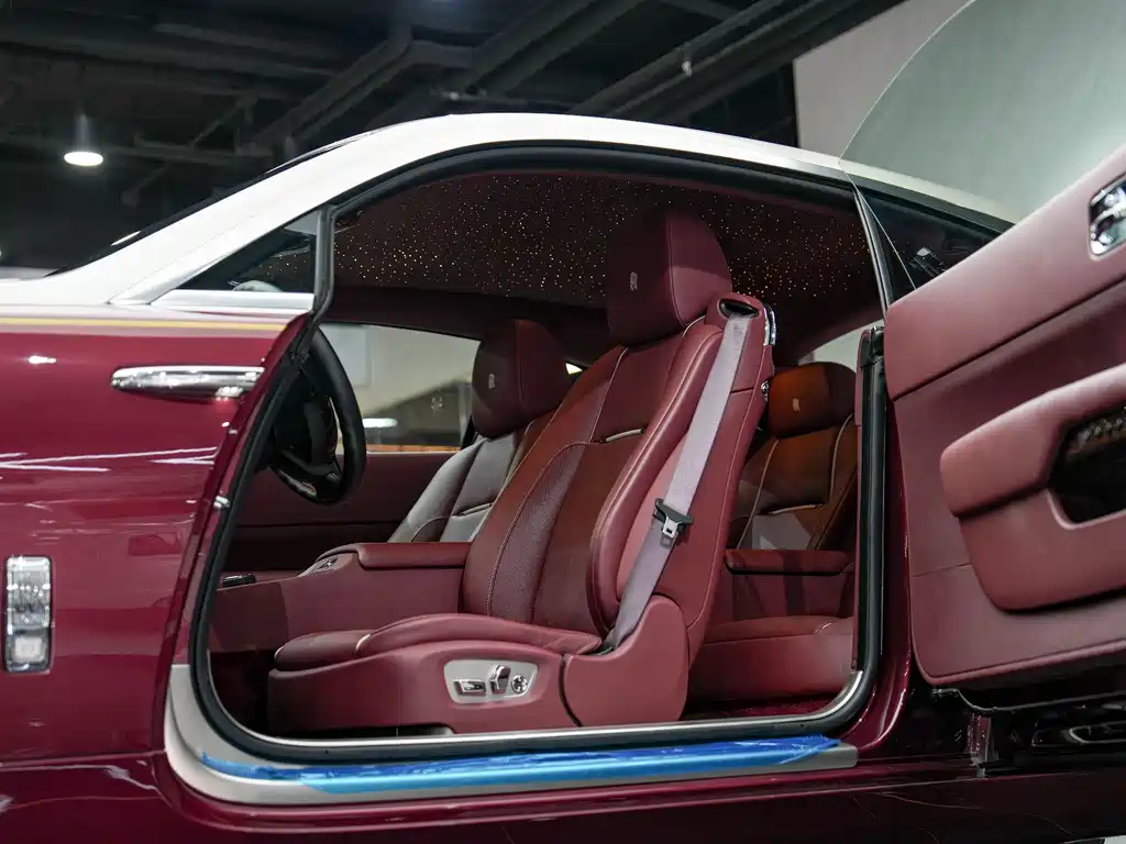 Rolls-Royce Wraith 2019 — фото 10