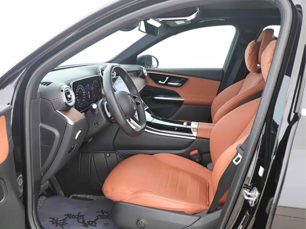 Mercedes-Benz GLC 2023