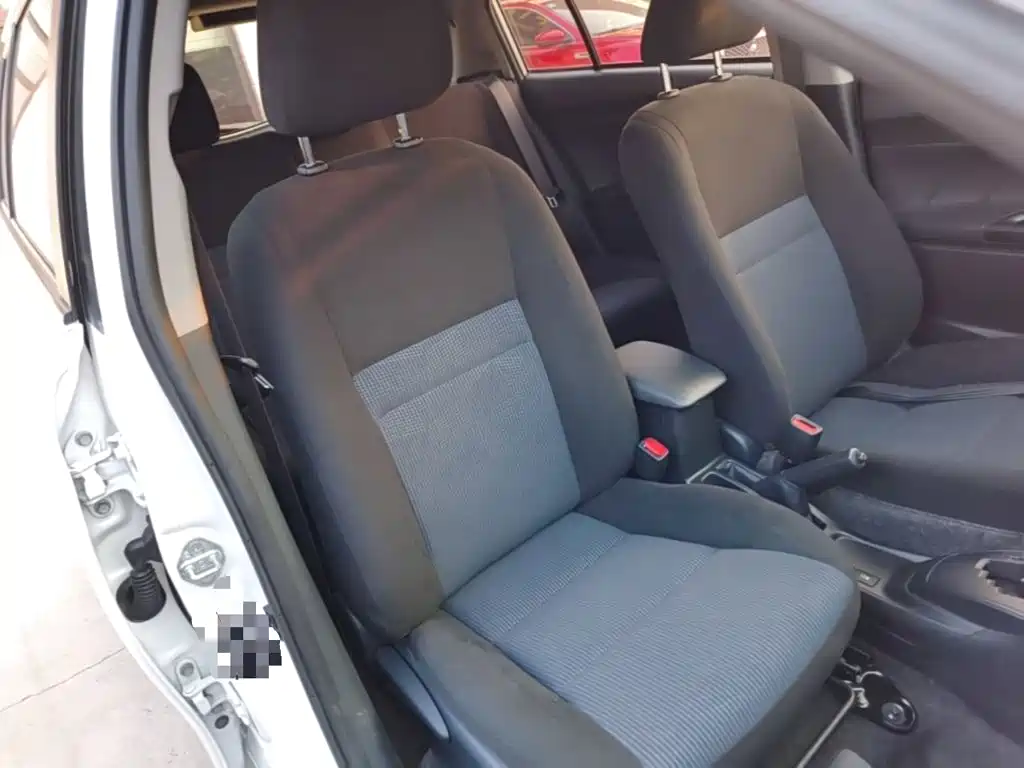 Toyota Yaris L 2018 — фото 25