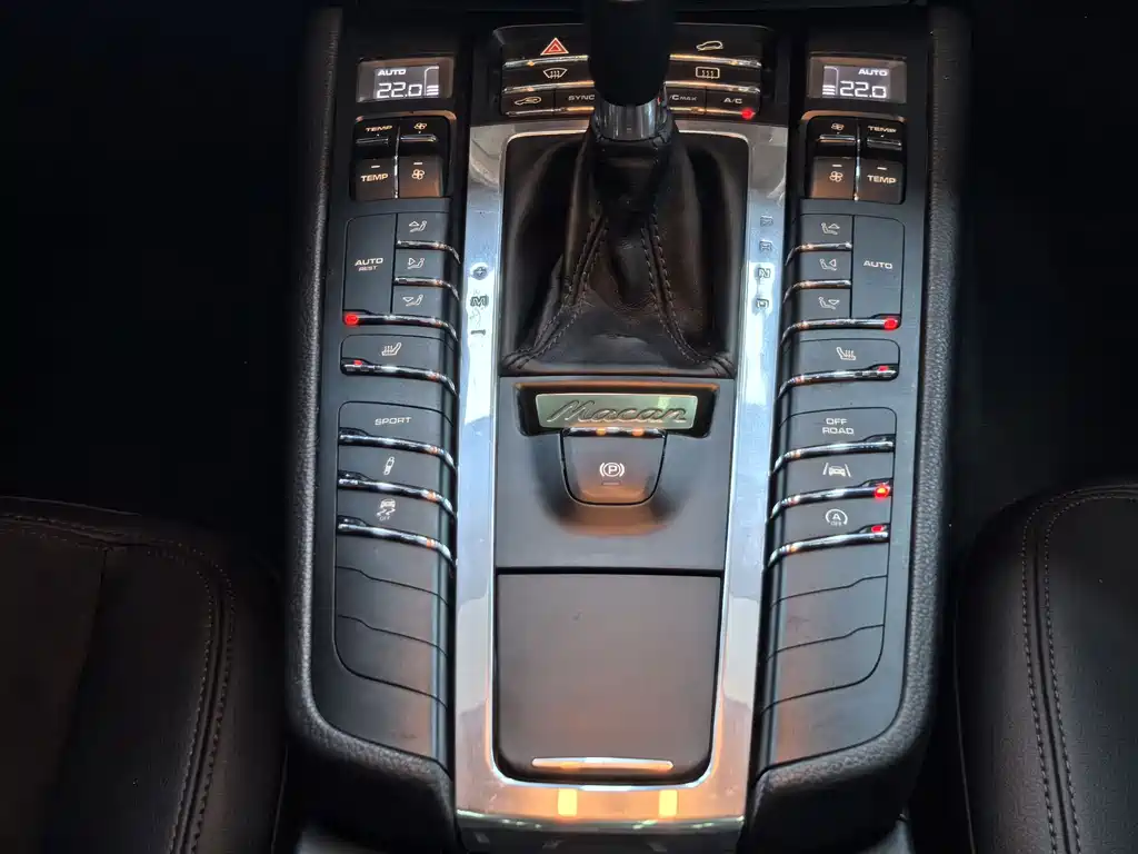 Porsche Macan 2018 — фото 15