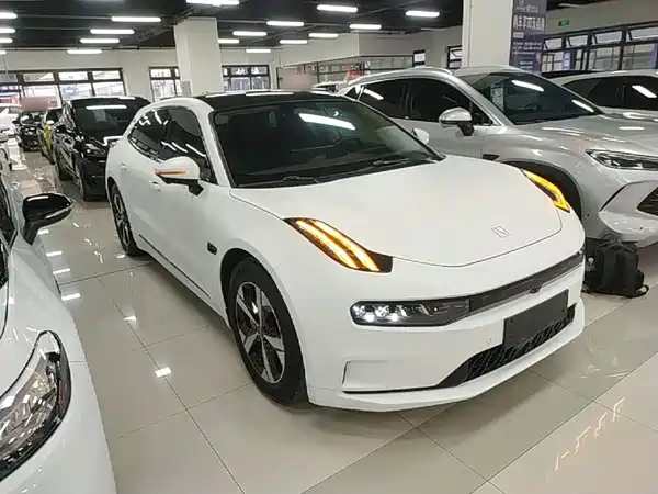 Zeekr 001 2022