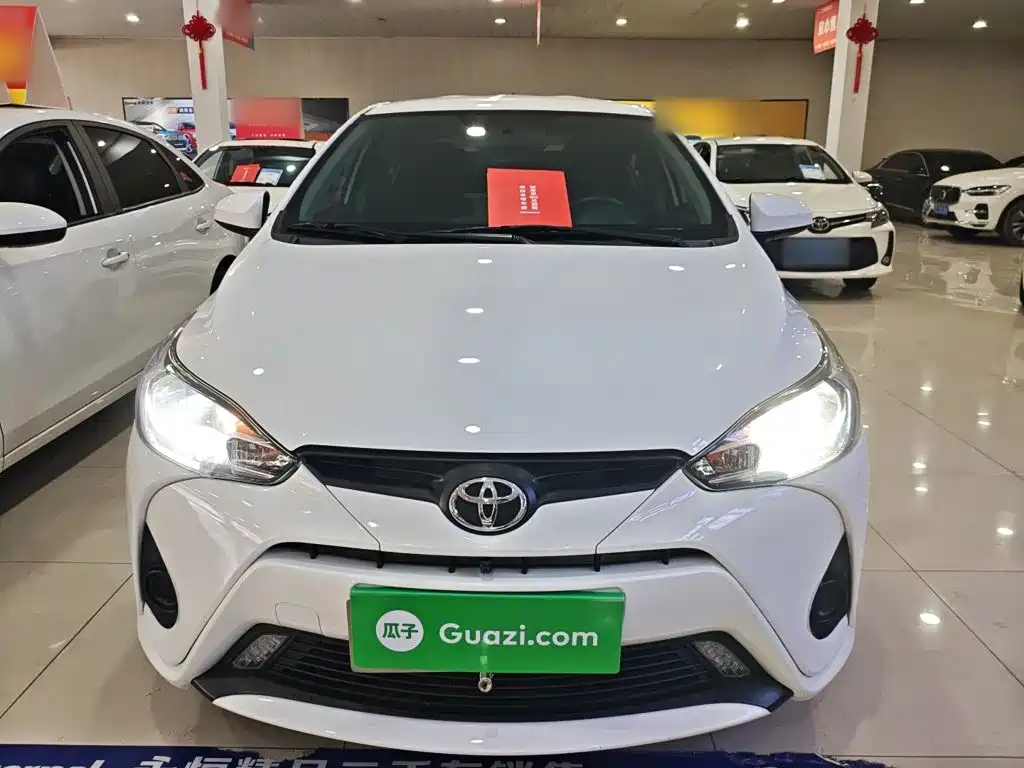Toyota Yaris L 2023 — фото 3
