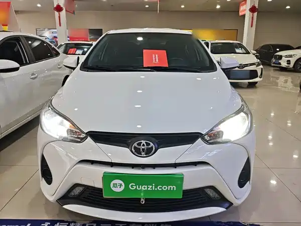 Toyota Yaris L 2023
