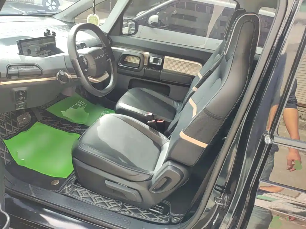 Baojun KiWi EV 2022 — фото 15