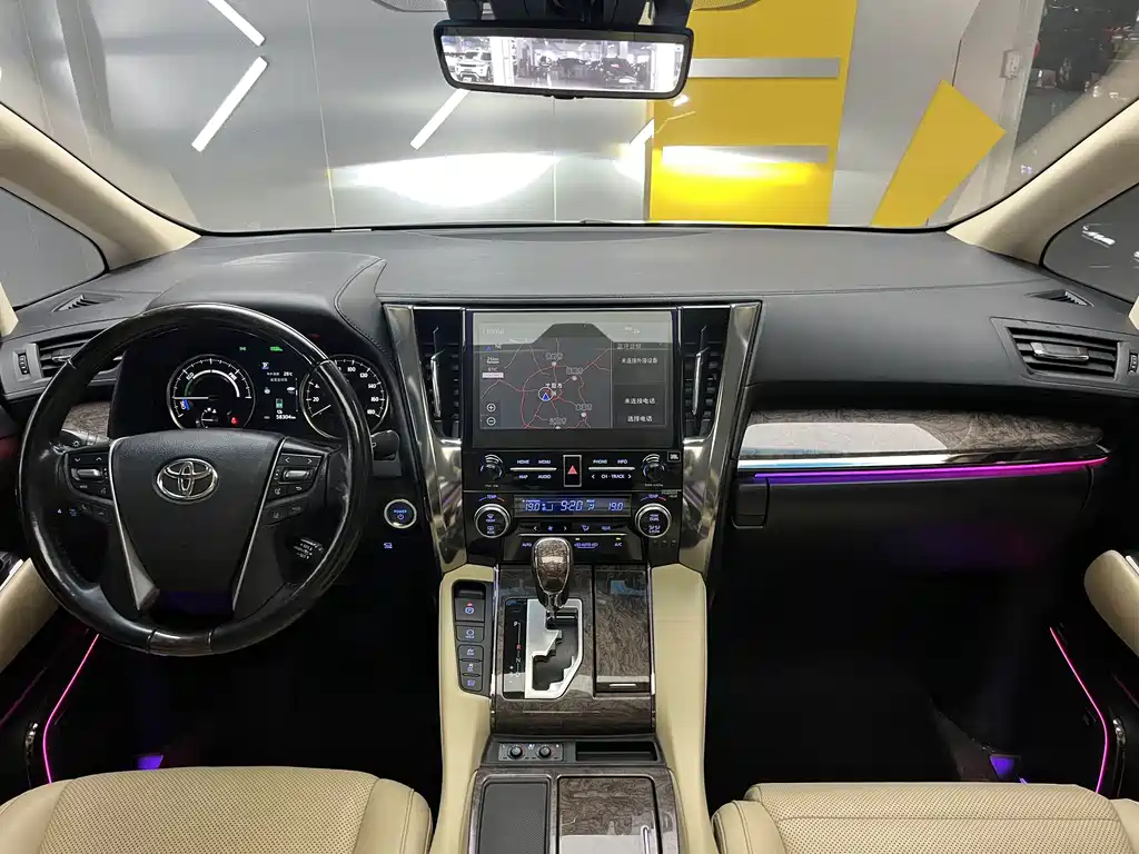Toyota Vellfire 2020 — фото 31