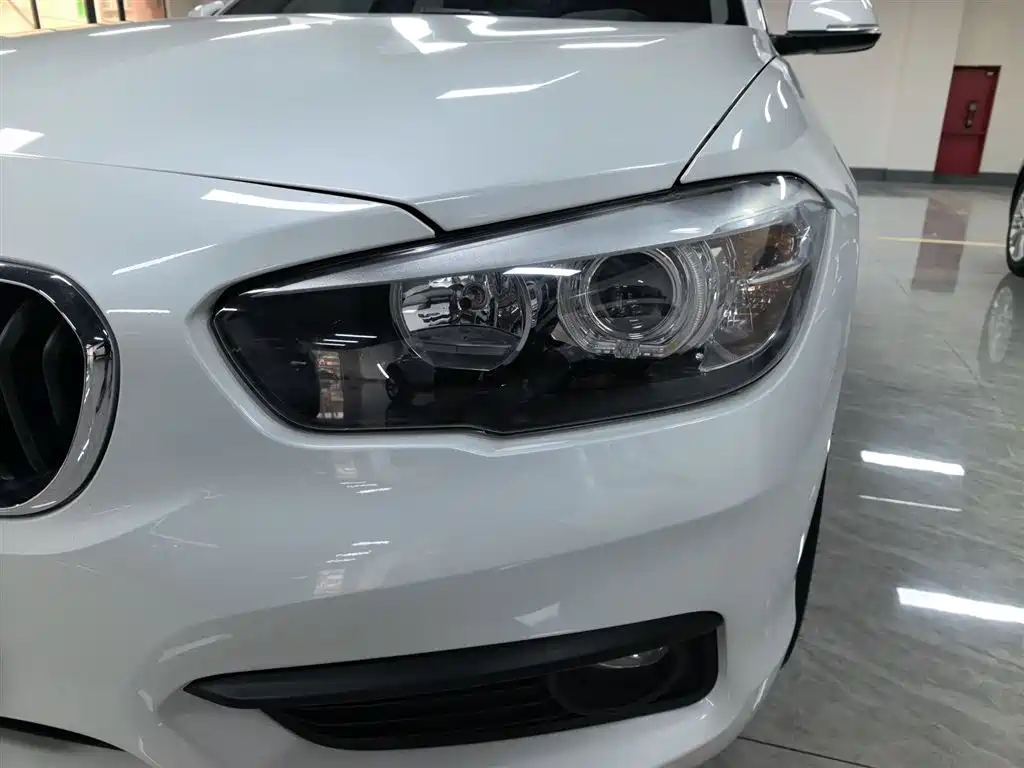 BMW 1 Series 2019 — фото 18