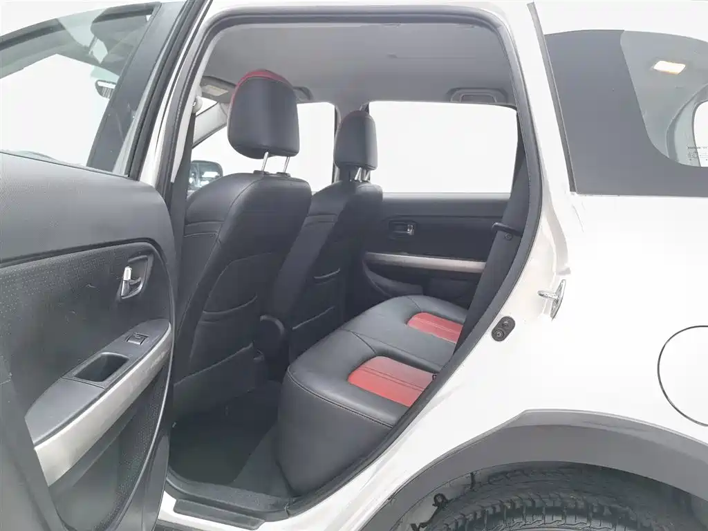 Haval H1 2016 — фото 15