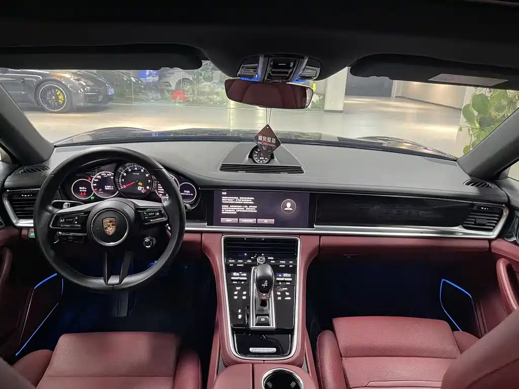 Porsche Panamera 2023