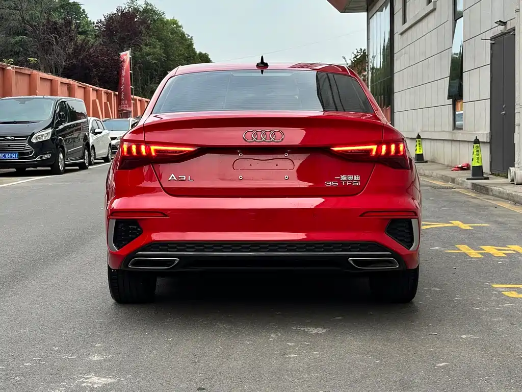 Audi A3 2023 — фото 5