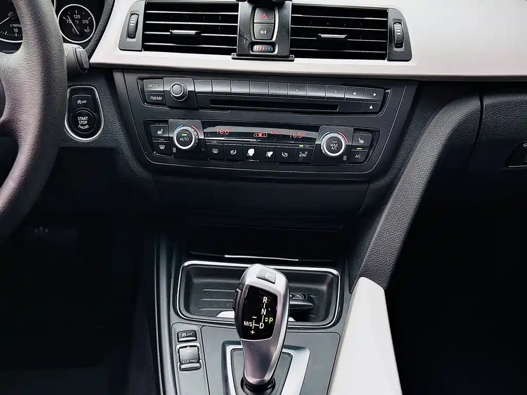 BMW 3 Series 2014 — фото 10