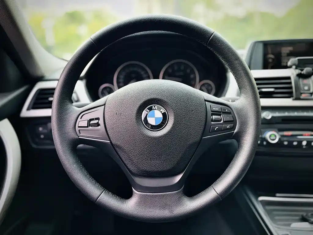 BMW 3 Series 2014 — фото 11