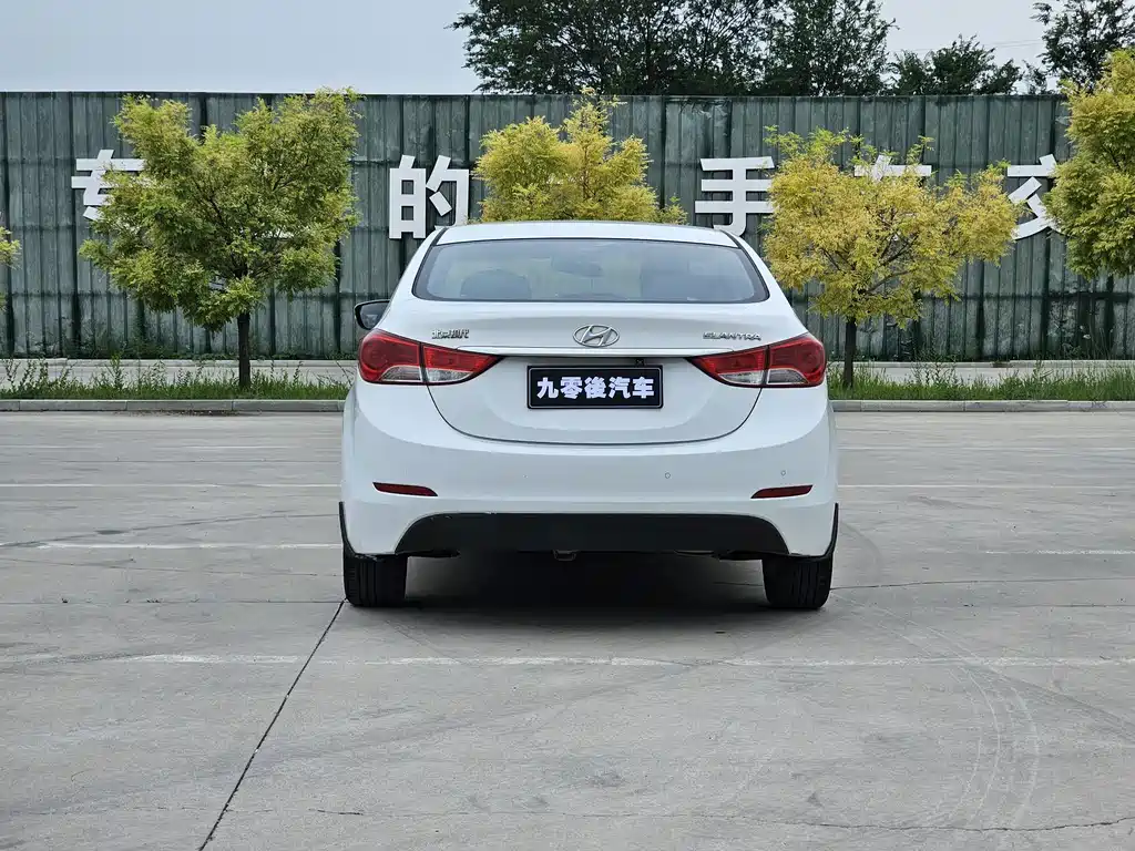 Hyundai Elantra 2013