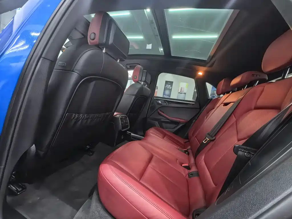 Porsche Macan 2018 — фото 12