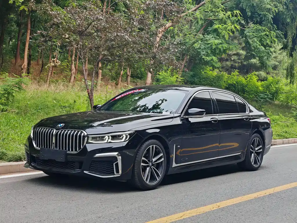 BMW 7 Series 2022 — фото 1