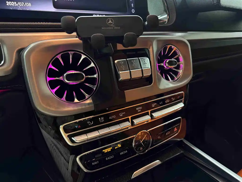 Mercedes-Benz G-Class 2019 — фото 27