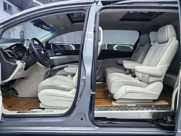 Buick GL8 2021
