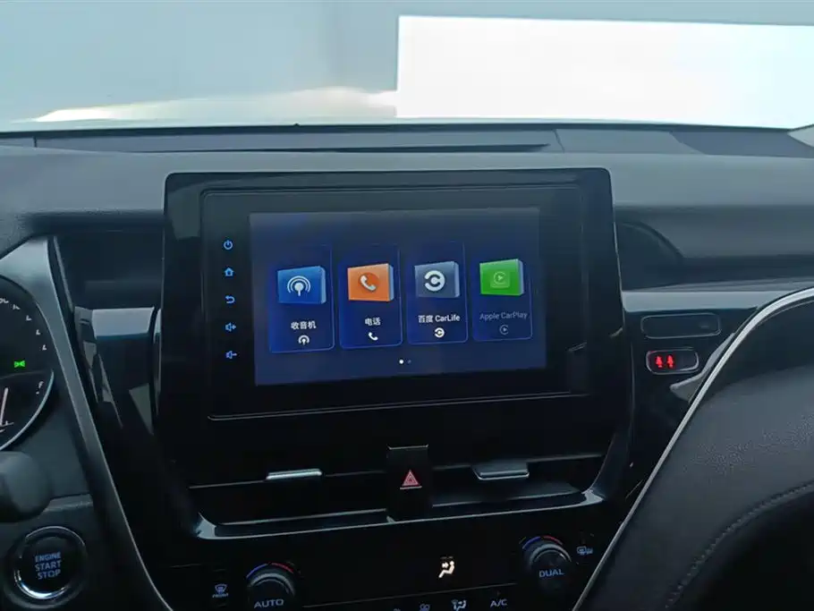 Toyota Camry 2022 — фото 13