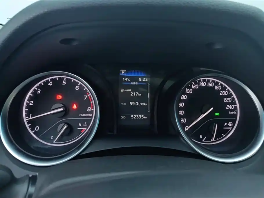 Toyota Camry 2022 — фото 14
