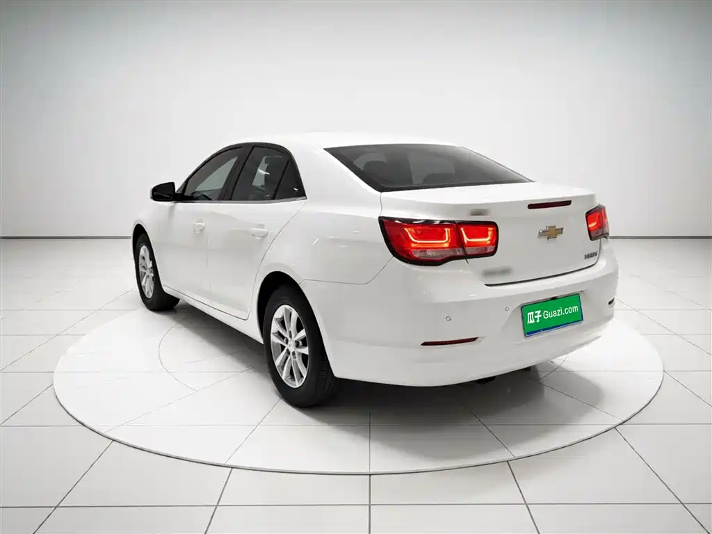 Chevrolet Malibu 2017 — фото 23