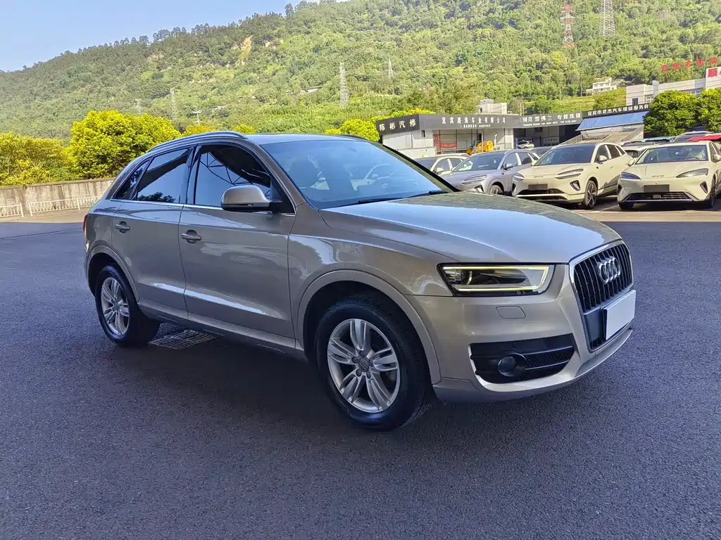 Audi Q3 2015