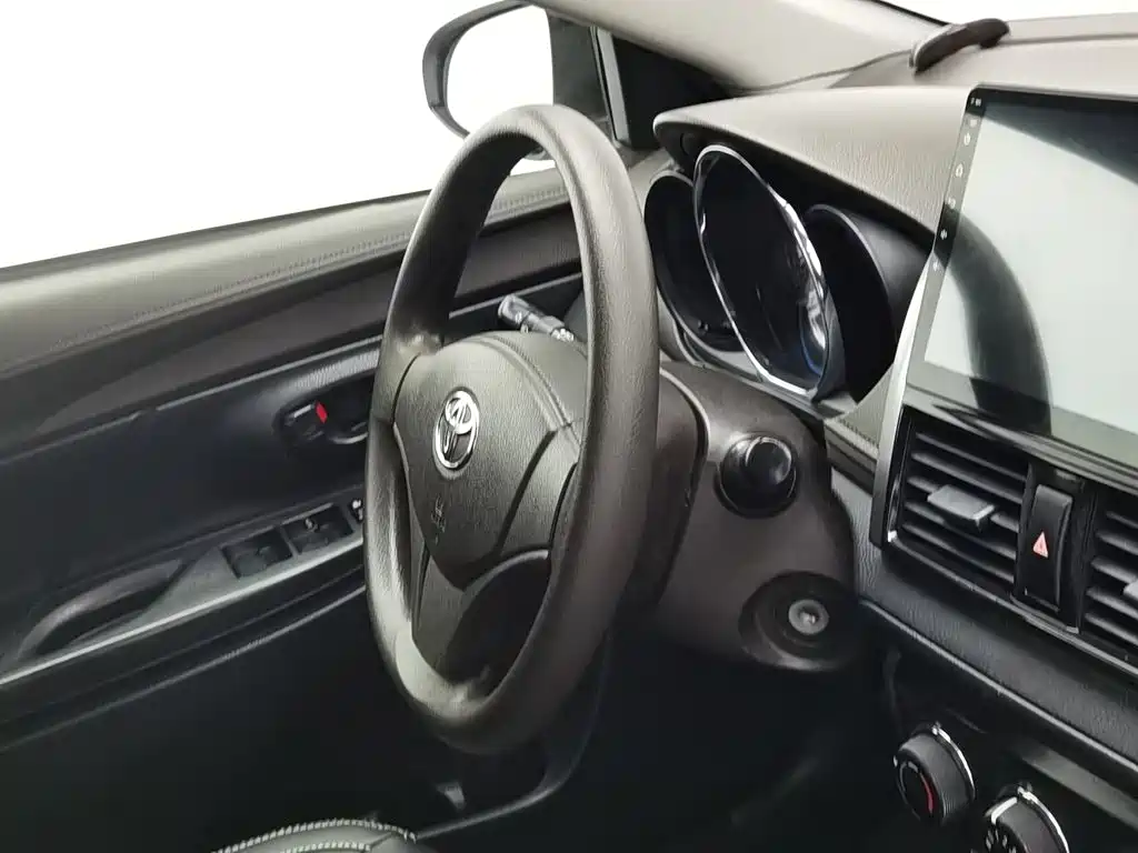 Toyota Vios 2016 — фото 22