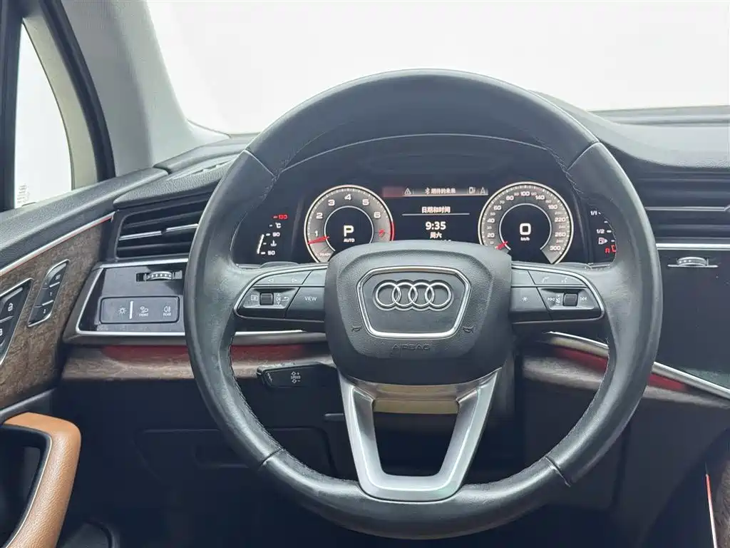 Audi Q7 2021 — фото 16