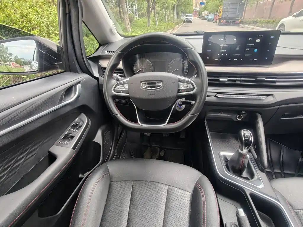 Geely Vision X3 2021 — фото 10