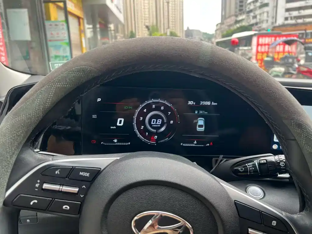 Hyundai Elantra 2022 — фото 6