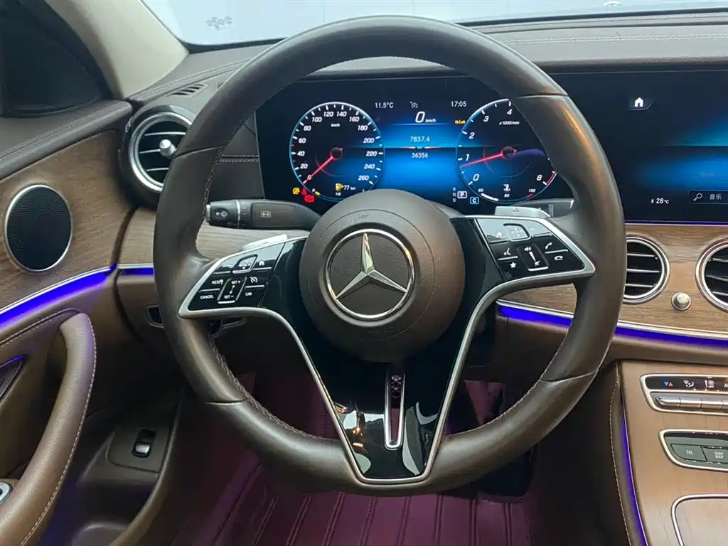 Mercedes-Benz E-Class 2023 — фото 14