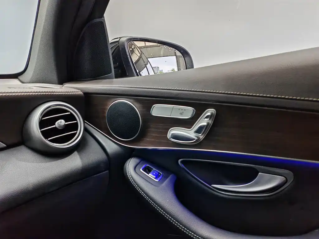 Mercedes-Benz GLC 2021 — фото 17