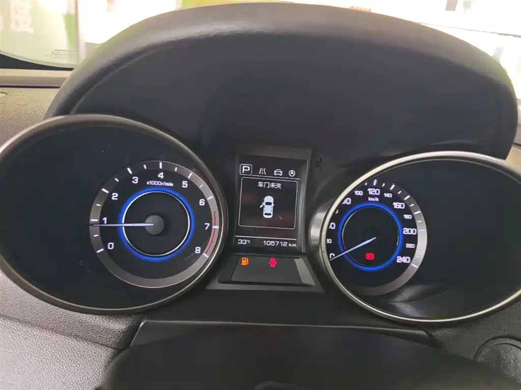 Changan Eado XT 2017 — фото 12