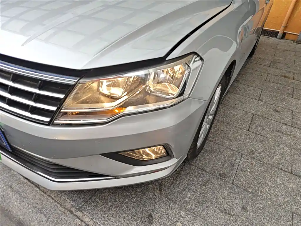 Volkswagen Jetta 2018 — фото 15