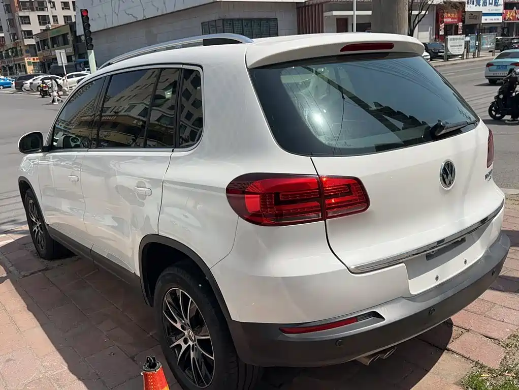 Volkswagen Tiguan 2016 — фото 9