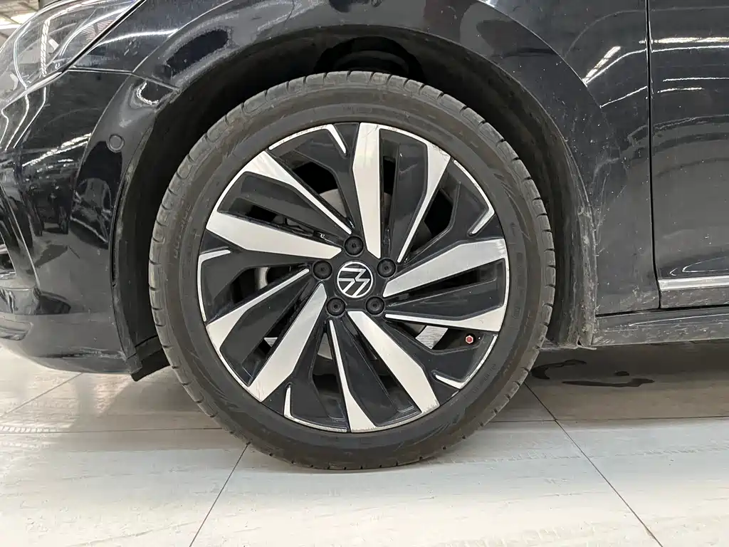 Volkswagen Passat 2022 — фото 12