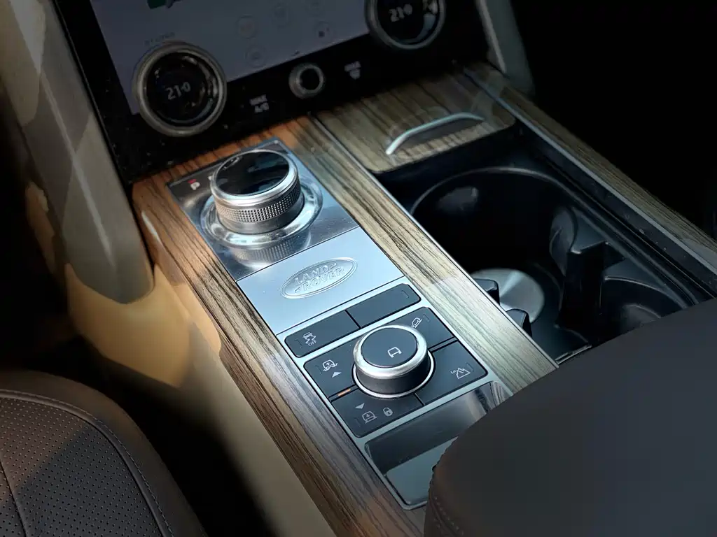 Land Rover Range Rover 2019 — фото 12