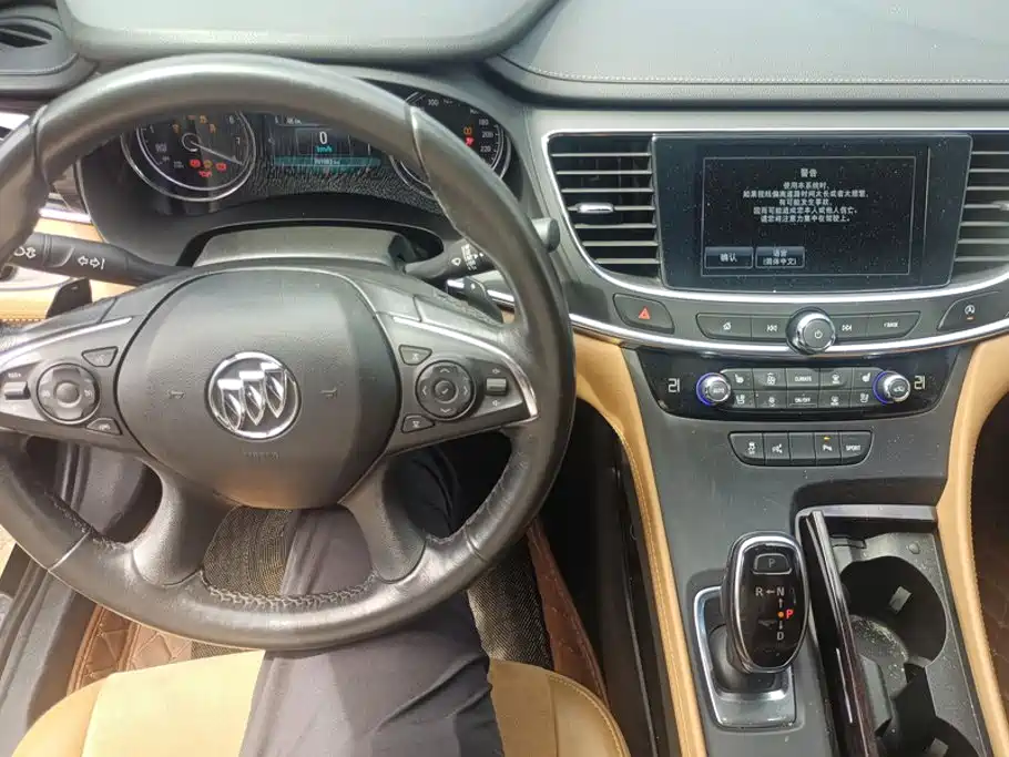 Buick LaCrosse 2017 — фото 12
