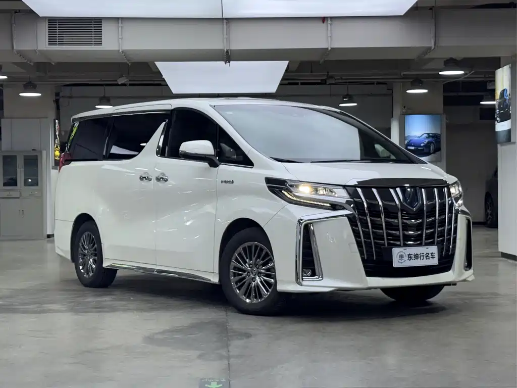 Toyota Alphard 2022 — фото 3