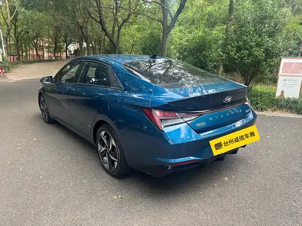 Hyundai Elantra 2021