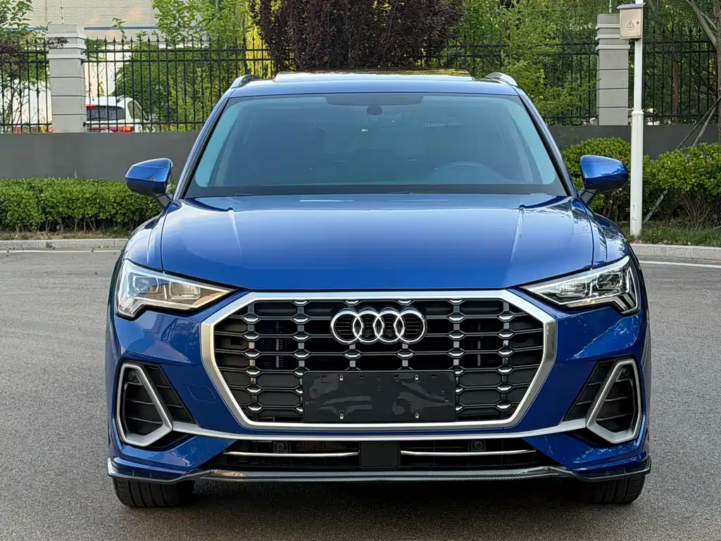 Audi Q3 2022 — фото 2