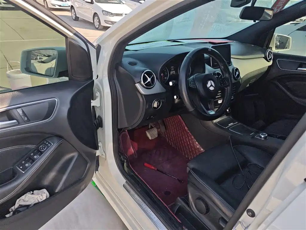 Mercedes-Benz B-Class 2017 — фото 12