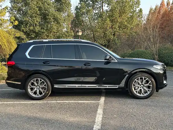 BMW X7 2022