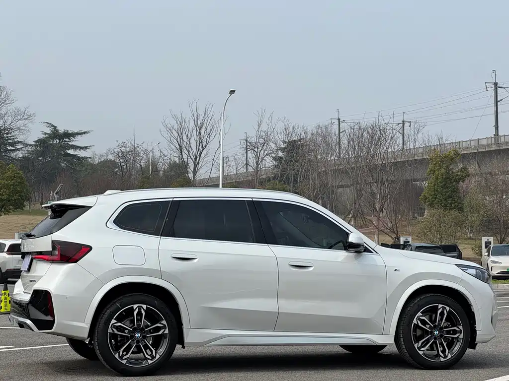 BMW X1 2023 — фото 16