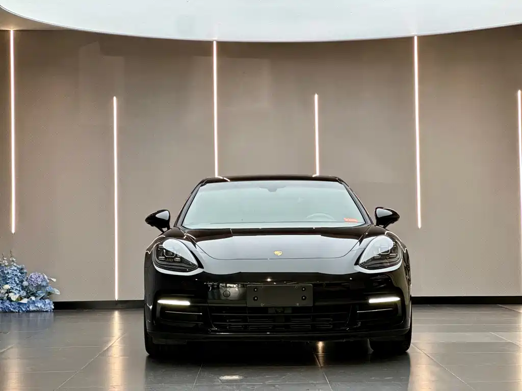 Porsche Panamera 2017 — фото 2