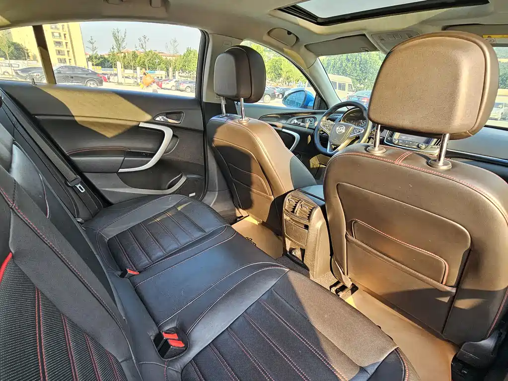 Buick Regal 2015 — фото 11