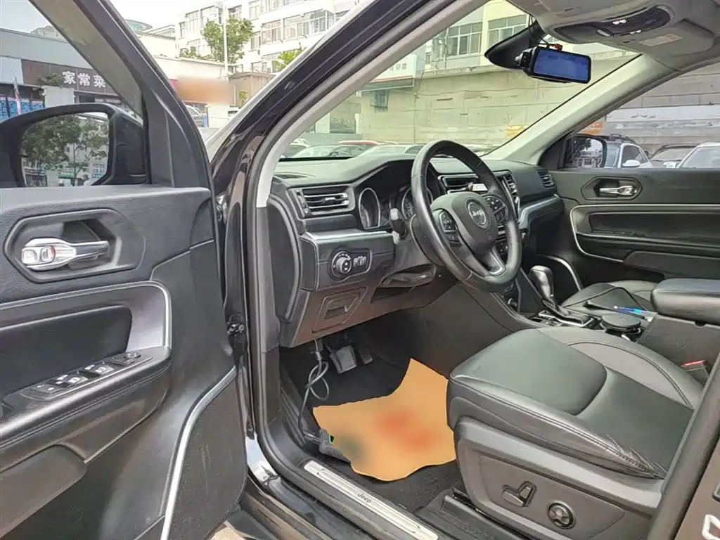 Jeep Grand Commander 2019 — фото 16
