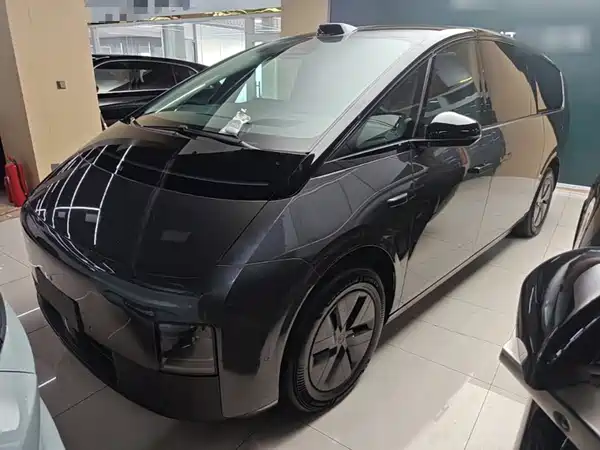 Li Auto MEGA 2024