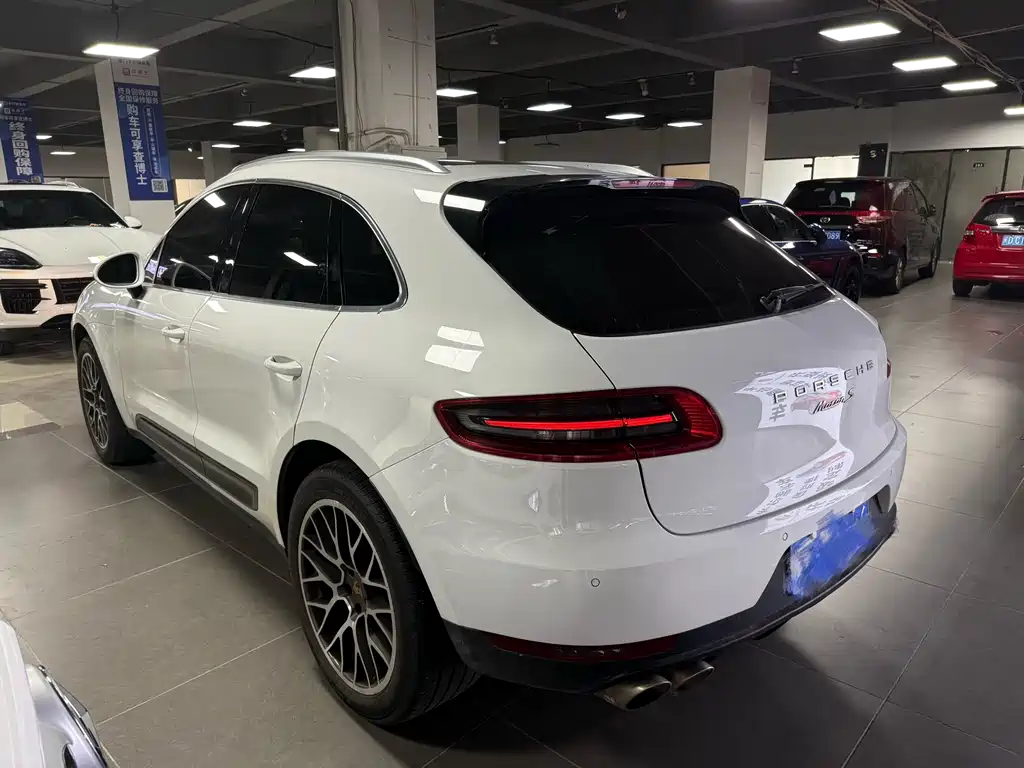 Porsche Macan 2014