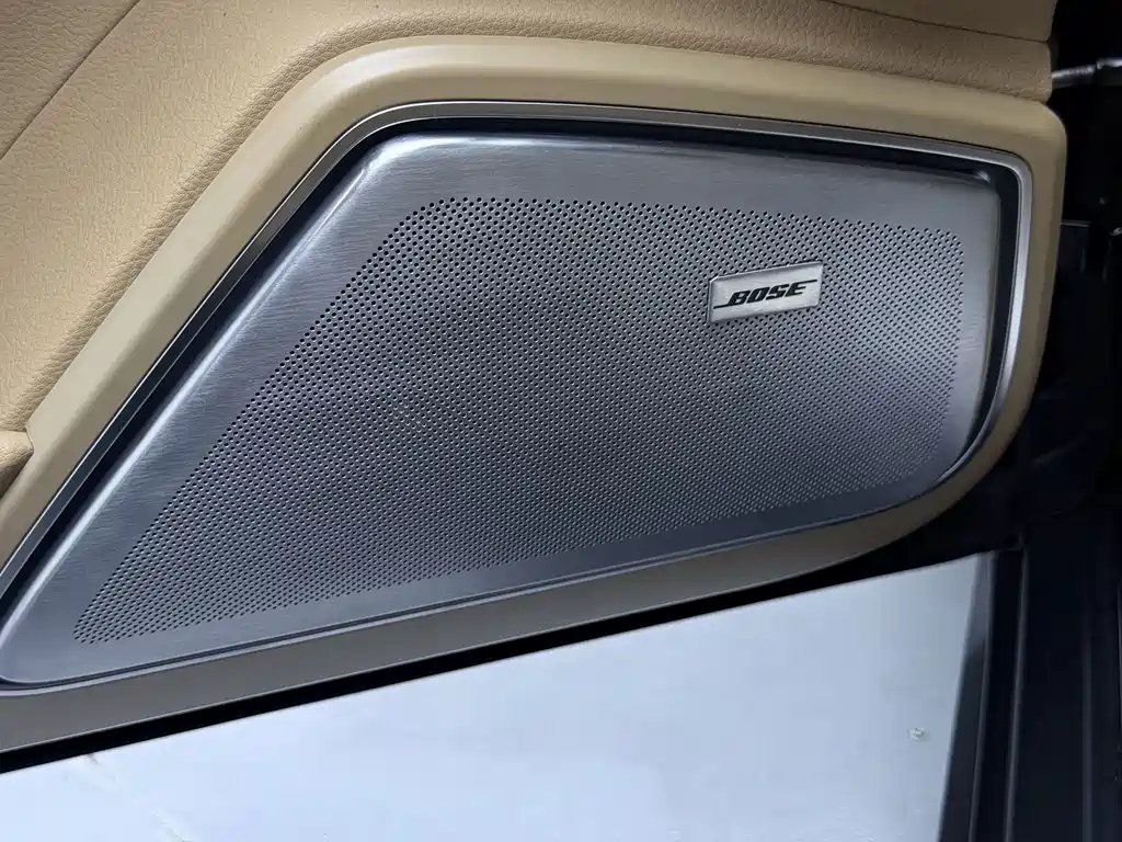 Porsche Panamera 2017 — фото 19